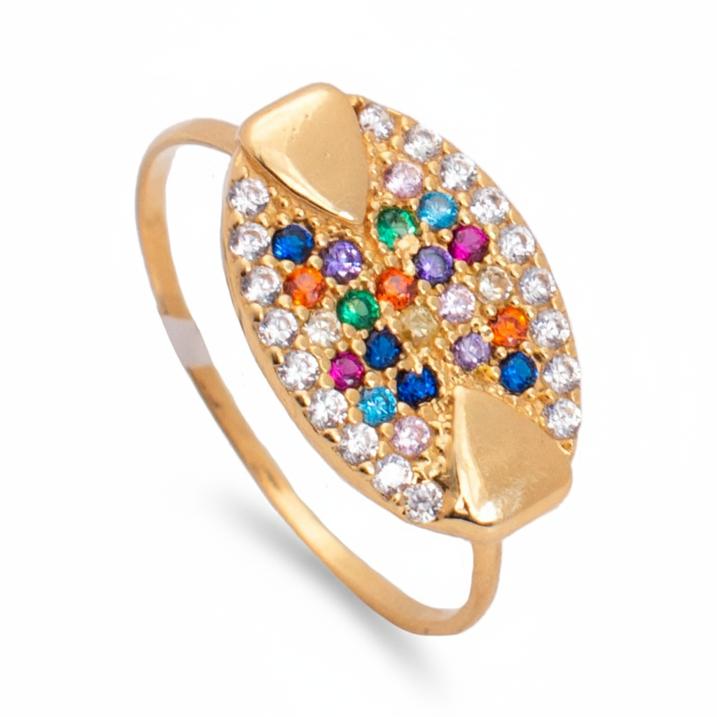 خاتم ذهب عيار 18 بتصميم فيونكة ملونة، يظهر تفاصيل اللمعان والألوان الزاهية في الصورة.