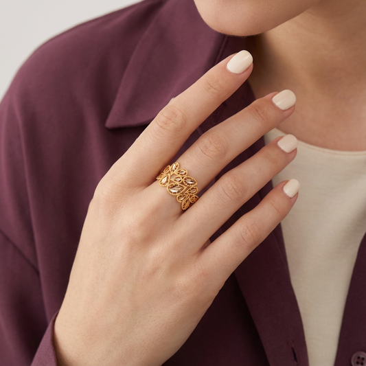 خاتم ذهب عيار 21 بتصميم دمعة ملونة