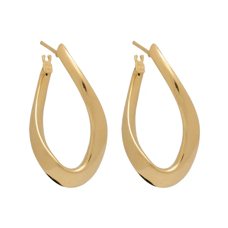 18K Gold Earrings with Secure Clasp Design
