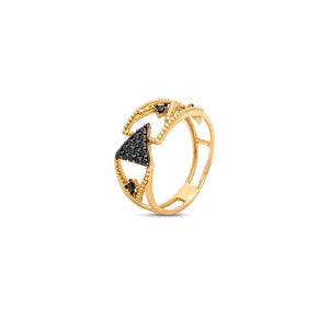 18K Gold Ring with Triangle Design