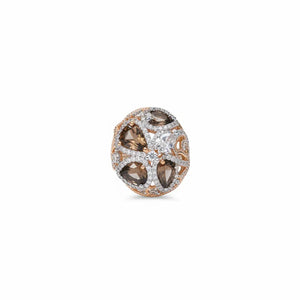 18K Gold Ring with Matia Shiny Stones Design