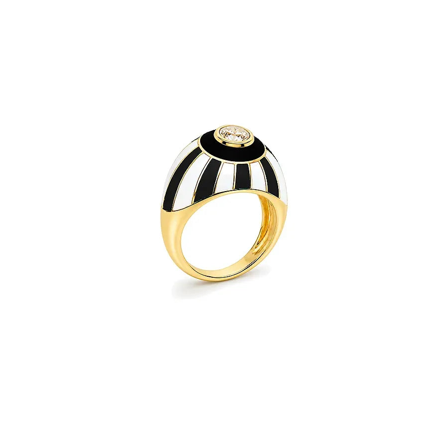 18K Gold Ring with Contrasting Lines Design In Colorful