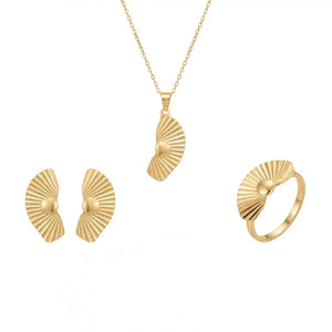 18K Gold Set with Zigzag Design