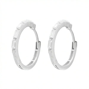18K White Gold Earrings with Circular Stones Design