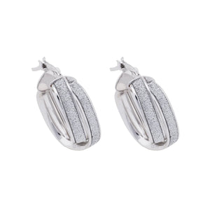 18K White Gold Earrings with Parallel Lines Design