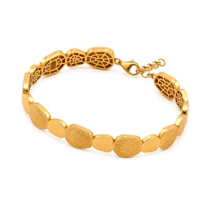 18K Gold Bracelet with Interlocking Anbac Engraving Design